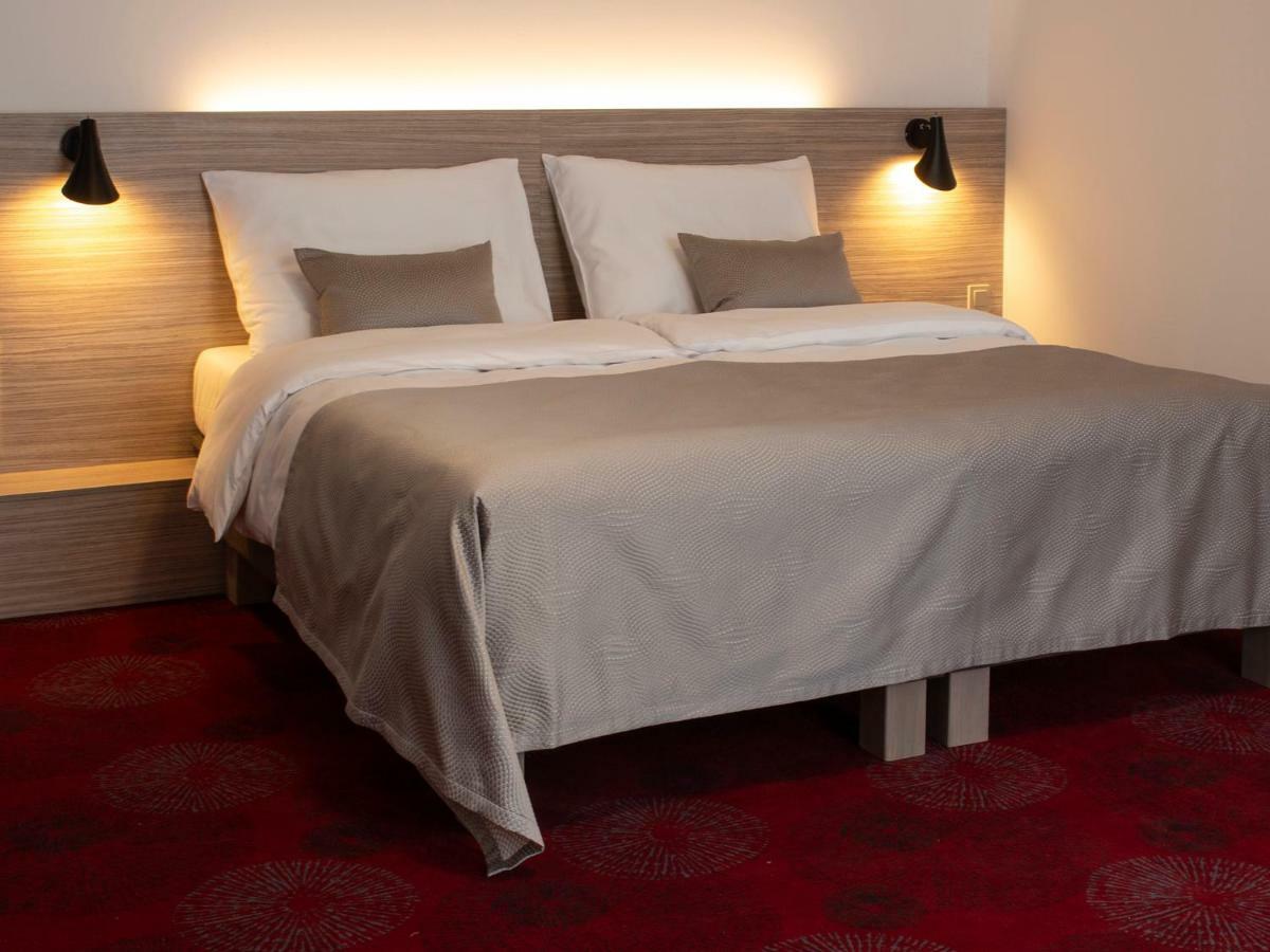Hotel TAMMEL Jičín Buitenkant foto